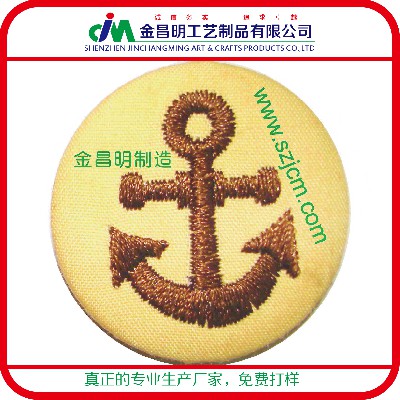 工廠定制高檔動漫 環(huán)保刺繡馬口鐵胸章|笑臉徽章 商務外貿定做